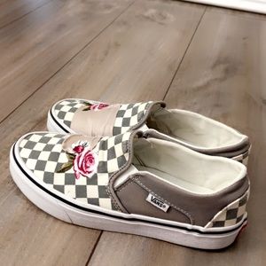 Limited Addition: Rose Gray Vans